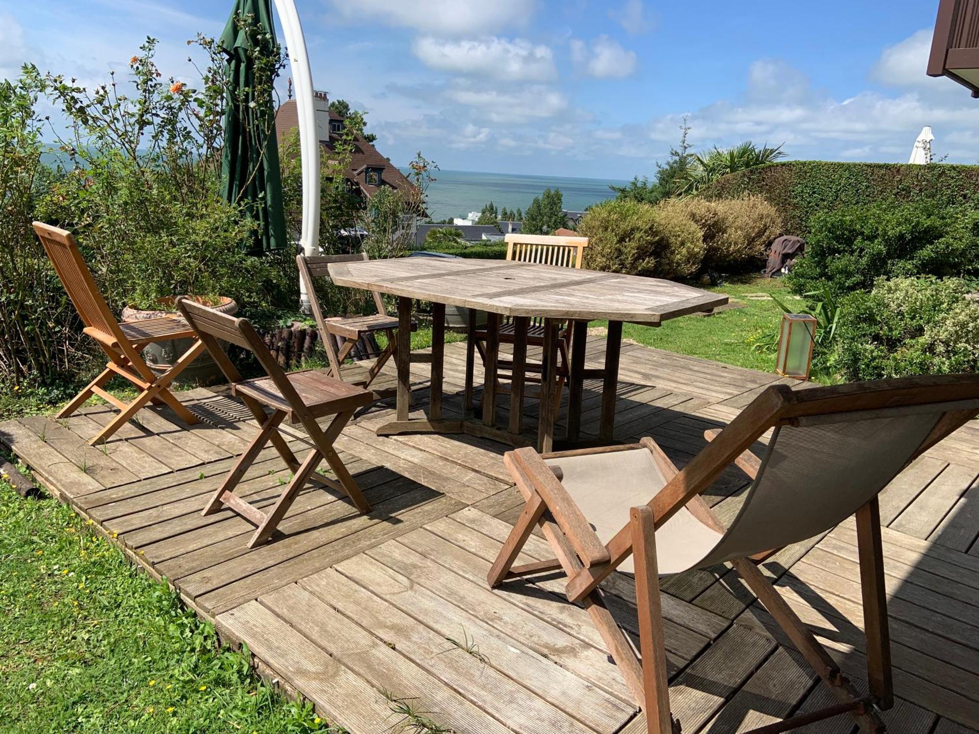 Grand Rez De Jardin-Terrasse Avec Vue Sur La Mer - 2 Chambres Blonville-sur-Mer Exteriör bild